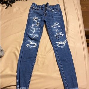 Women’s American Eagle Distressed Jeans